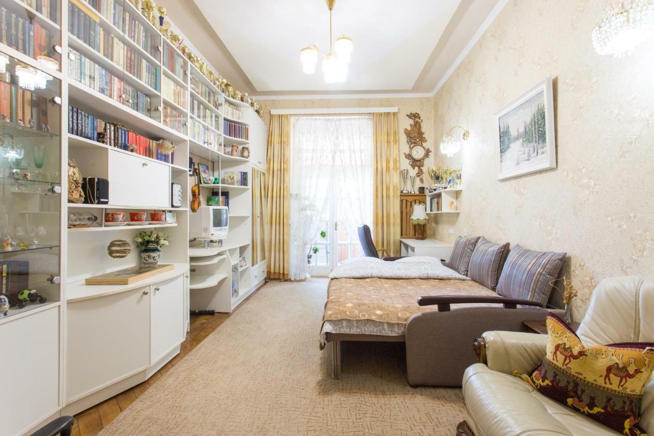 Apartment In The Center Of Charkiw Exterior foto