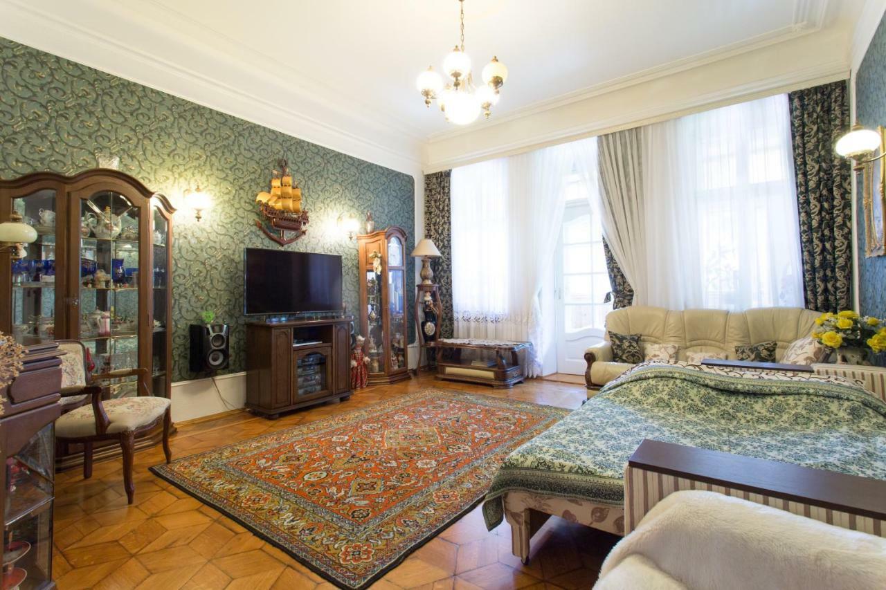 Apartment In The Center Of Charkiw Exterior foto