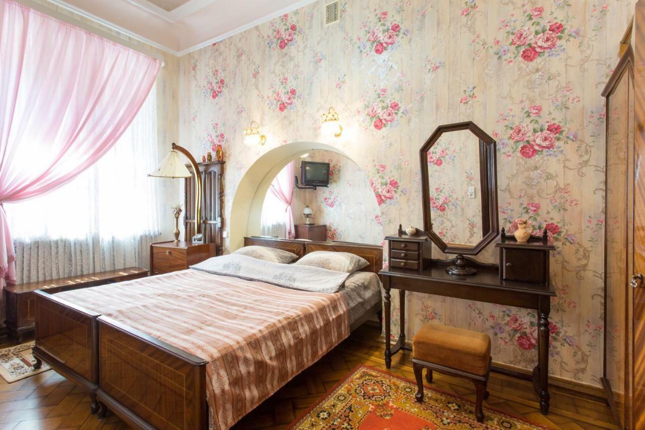 Apartment In The Center Of Charkiw Exterior foto